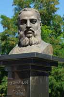 памятник Павлу Чубинскому в Борисполе 