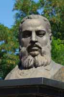 памятник  Павлу Чубинскому в  Борисполе